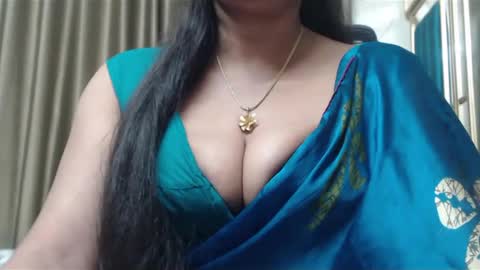 Snapshot of desimaisa130 chatting on March 4, 2025, 9:00 pm Maisa online show from March 4, 2025, 9:00 pm