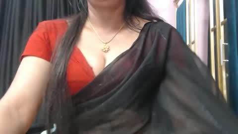 Snapshot of desimaisa130 chatting on October 15, 2025, 4:29 pm Maisa online show from October 15, 2025, 4:29 pm