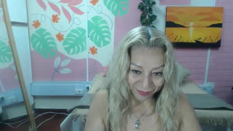 Snapshot of desire_latin chatting on May 4, 2026, 4:03 pm VALERIA online show from May 4, 2026, 4:03 pm