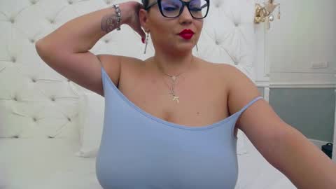 Snapshot of desired_lover chatting on February 14, 2025, 7:23 pm Jenna online show from February 14, 2025, 7:23 pm