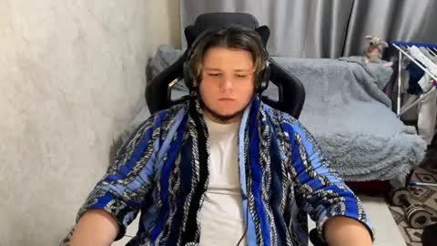 Snapshot of desiredude9 chatting on September 14, 2025, 5:12 pm desiredude9 online show from September 14, 2025, 5:12 pm