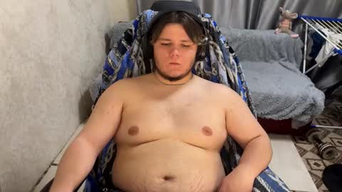 Snapshot of desiredude9 chatting on September 15, 2025, 4:40 pm desiredude9 online show from September 15, 2025, 4:40 pm