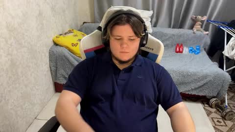 Snapshot of desiredude9 chatting on October 1, 2025, 7:20 pm desiredude9 online show from October 1, 2025, 7:20 pm