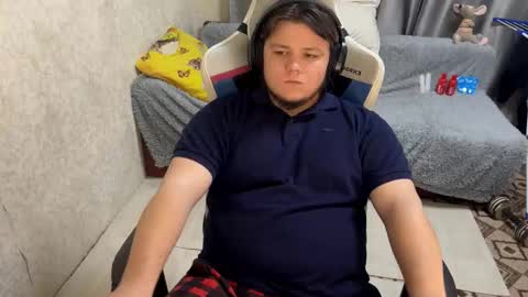 Snapshot of desiredude9 chatting on October 2, 2025, 7:43 pm desiredude9 online show from October 2, 2025, 7:43 pm