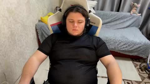 Snapshot of desiredude9 chatting on October 7, 2025, 5:54 pm desiredude9 online show from October 7, 2025, 5:54 pm