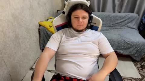 Snapshot of desiredude9 chatting on October 12, 2025, 5:34 pm desiredude9 online show from October 12, 2025, 5:34 pm