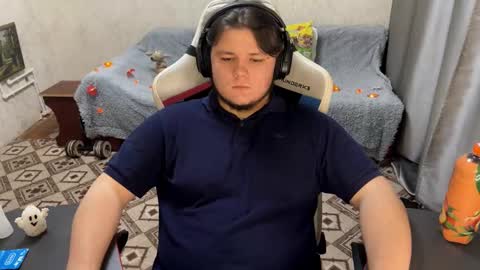 Snapshot of desiredude9 chatting on October 17, 2025, 7:16 pm desiredude9 online show from October 17, 2025, 7:16 pm