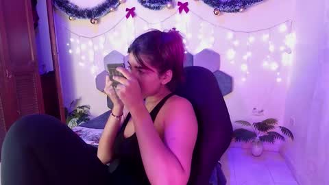 TORI AND MR. BEAR online show from November 27, 2025, 5:15 pm