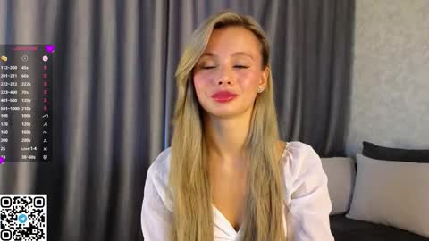 Snapshot of desireeclipse chatting on October 29, 2025, 6:15 am Willow online show from October 29, 2025, 6:15 am