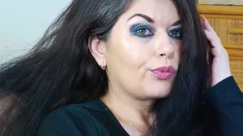 HellenMoon online show from February 3, 2026, 2:53 am