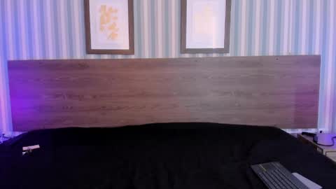 Snapshot of destello_xxx chatting on June 1, 2026, 5:47 pm Destello online show from June 1, 2026, 5:47 pm