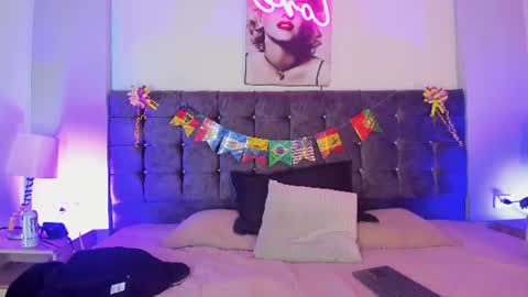Snapshot of destello_xxx chatting on July 2, 2026, 3:40 pm Destello online show from July 2, 2026, 3:40 pm