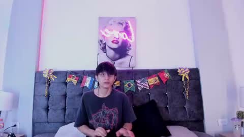 Snapshot of destello_xxx chatting on July 10, 2026, 8:11 pm Destello online show from July 10, 2026, 8:11 pm