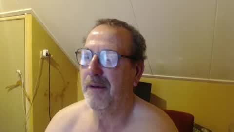 Snapshot of destelp chatting on September 11, 2025, 10:21 pm destelp online show from September 11, 2025, 10:21 pm