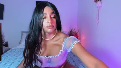 Destinne Mill online show from February 11, 2025, 11:21 am