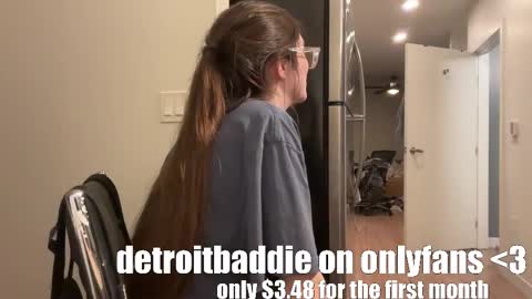 Snapshot of detroitbaddie chatting on March 10, 2025, 12:18 am detroitbaddie online show from March 10, 2025, 12:18 am