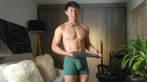 Snapshot of deus_belli chatting on May 28, 2026, 12:57 pm Deus Belli online show from May 28, 2026, 12:57 pm