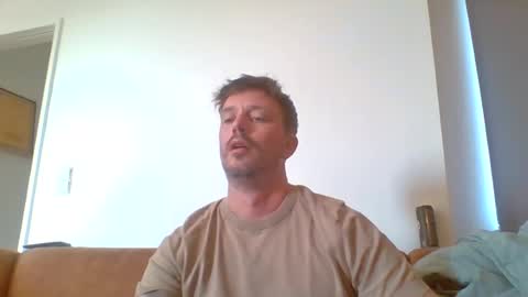 Snapshot of deutero1986 chatting on July 19, 2026, 4:44 pm deutero1986 online show from July 19, 2026, 4:44 pm