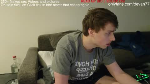 Snapshot of devantheplug chatting on April 6, 2026, 7:42 am Devan online show from April 6, 2026, 7:42 am