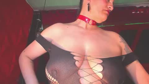 devil_taylorx online show from September 15, 2025, 2:39 pm