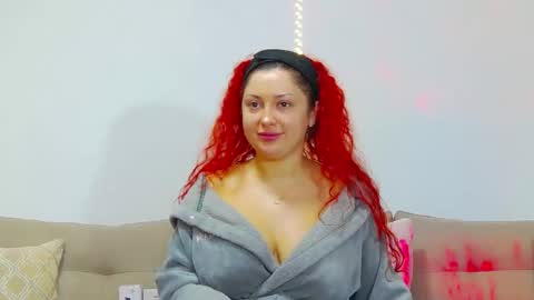 AlexaMills online show from October 19, 2025, 3:56 pm