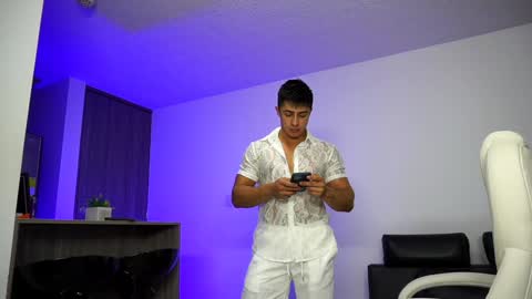 Devin Hunter online show from December 28, 2024, 2:54 am