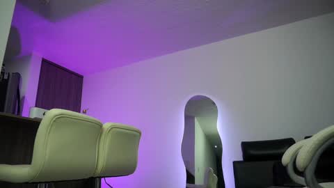 Devin Hunter online show from January 21, 2025, 3:04 am