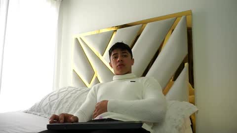 Devin Hunter online show from February 24, 2025, 6:36 pm