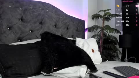 PaulaInsta  paulacastellanos 1Pvt open online show from December 27, 2024, 7:51 am