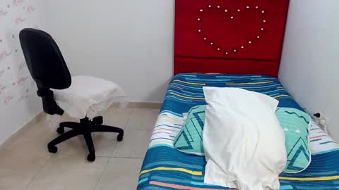 Snapshot of devorasexy2 chatting on March 3, 2025, 9:44 am Devora.. online show from March 3, 2025, 9:44 am