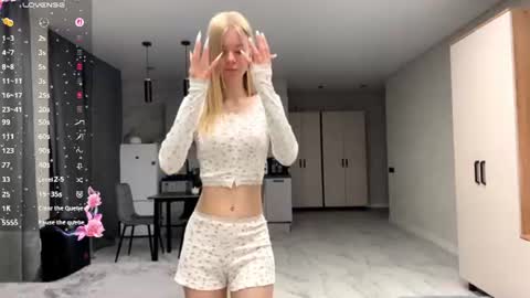 dewdropdoll online show from June 20, 2026, 7:27 pm