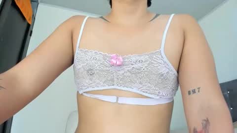 Snapshot of dewolk chatting on February 14, 2026, 9:28 am thumb up me please its important online show from February 14, 2026, 9:28 am