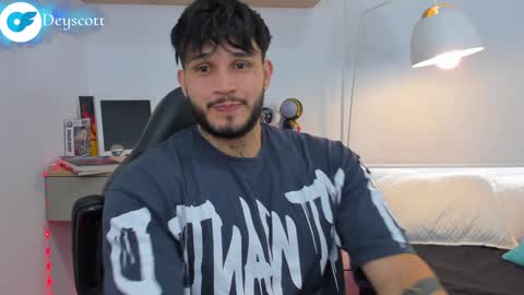 JULIAN online show from January 10, 2025, 10:04 pm