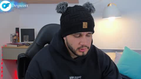 JULIAN online show from January 22, 2025, 11:10 pm