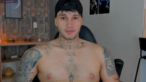 JULIAN online show from June 4, 2026, 10:05 pm