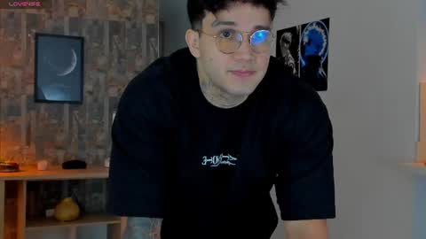 JULIAN online show from June 11, 2026, 2:53 am