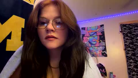 Snapshot of dezzydez354 chatting on March 3, 2026, 3:12 am dezzydez354 online show from March 3, 2026, 3:12 am