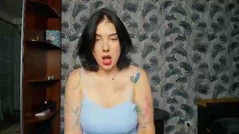 Snapshot of di_fetish chatting on July 23, 2026, 8:29 pm Dina online show from July 23, 2026, 8:29 pm