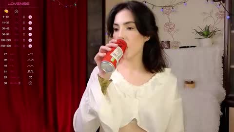 Snapshot of di_moon_ chatting on October 25, 2025, 5:30 pm Diana online show from October 25, 2025, 5:30 pm