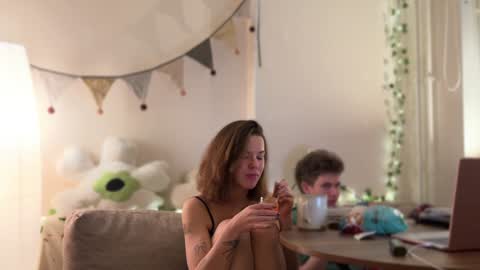 Di Alex online show from December 19, 2024, 4:13 pm