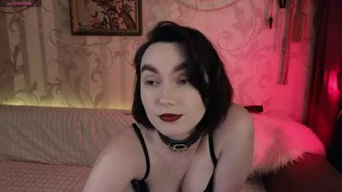 Diana Di Honey online show from July 27, 2026, 3:41 pm