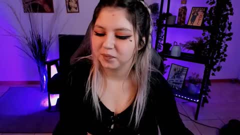 Snapshot of diaangell chatting on February 24, 2025, 9:20 pm Dia online show from February 24, 2025, 9:20 pm