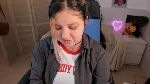 Snapshot of diaangell chatting on September 23, 2025, 5:54 am Dia online show from September 23, 2025, 5:54 am