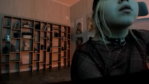 Snapshot of diaangell chatting on October 24, 2025, 6:43 am Dia online show from October 24, 2025, 6:43 am