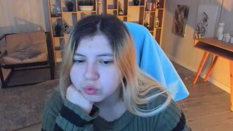 Snapshot of diaangell chatting on October 26, 2025, 7:42 pm Dia online show from October 26, 2025, 7:42 pm