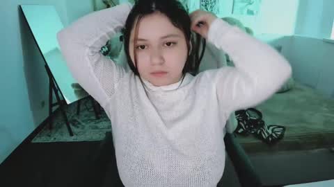 Dia online show from April 18, 2026, 10:43 pm