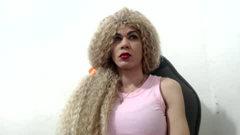 Snapshot of diabla_sexy22cm chatting on October 20, 2025, 9:54 am diabla_sexy22cm online show from October 20, 2025, 9:54 am