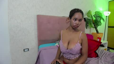 Snapshot of diabla_sexyboobs chatting on January 20, 2025, 3:15 am D I A B L A online show from January 20, 2025, 3:15 am