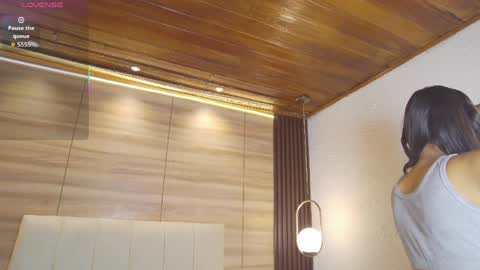 Camila and Megan online show from April 13, 2026, 11:05 am