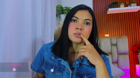 Snapshot of diamond_canela chatting on May 3, 2026, 4:40 am diamond_canela online show from May 3, 2026, 4:40 am